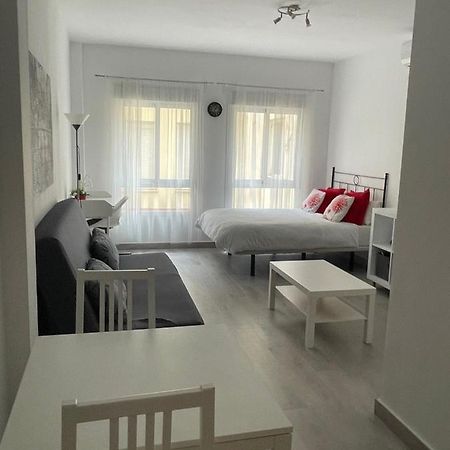 Victoria 68 Suite Малага Экстерьер фото